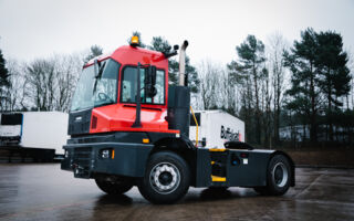 Terminal tractors keep it cool at Buffaload Logistics