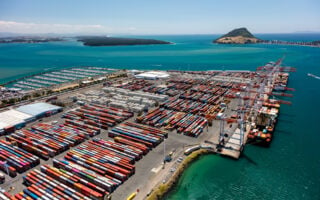 Kalmar and the Port of Tauranga – a relationship that straddles two decades